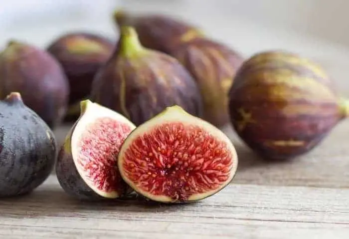 Fig wine: 4 recipes at home