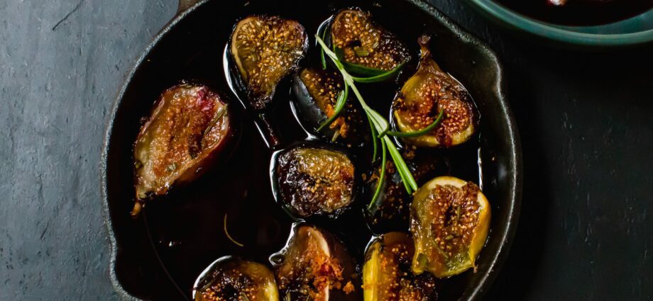 Figs in red wine