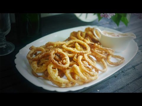 Fried onion rings for beer in batter and simply in flour