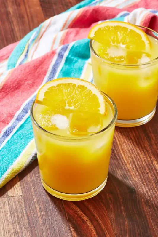 Fuzzy Navel cocktail recipe