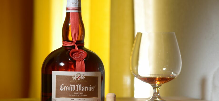 Grand Marnier liqueur: history, types, how to drink