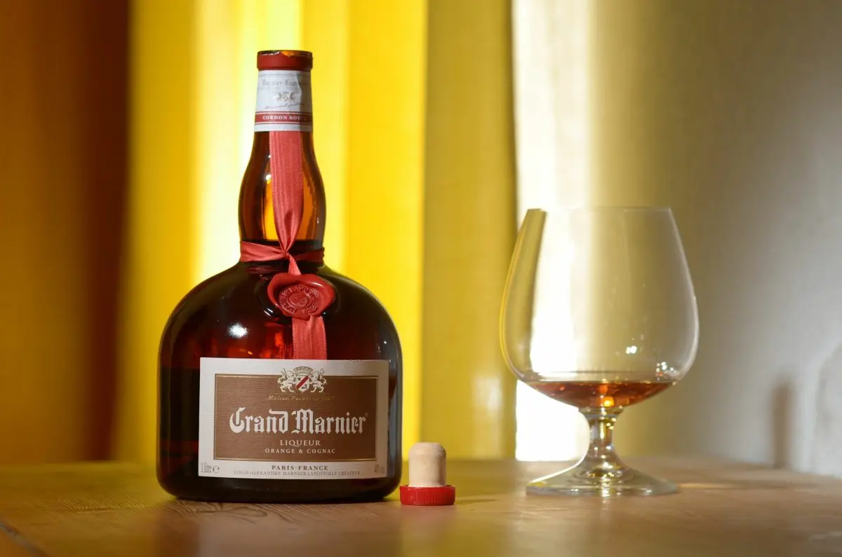 Grand Marnier liqueur: history, types, how to drink