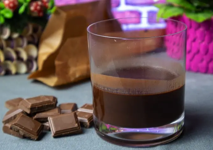 Homemade chocolate cognac &#8211; dessert liqueur