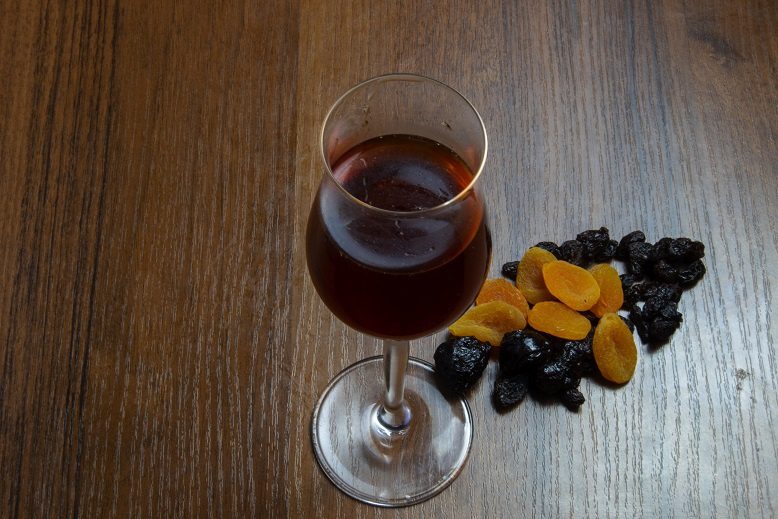 Homemade dried fruit wine