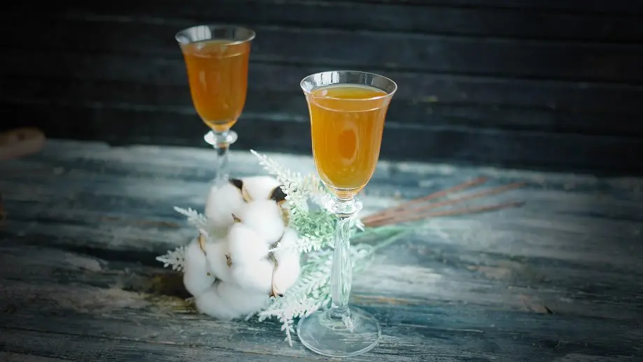 Homemade feijoa liqueur with lemon