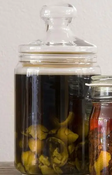 Homemade fig liqueur with vanilla flavor