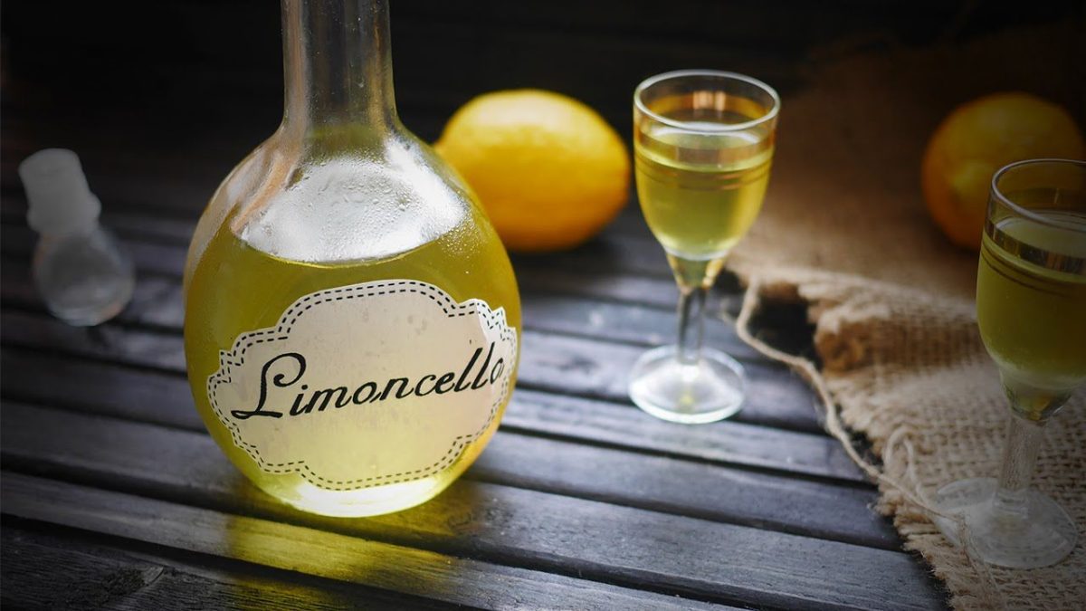 Homemade Limoncello (Limoncello) according to the two best recipes