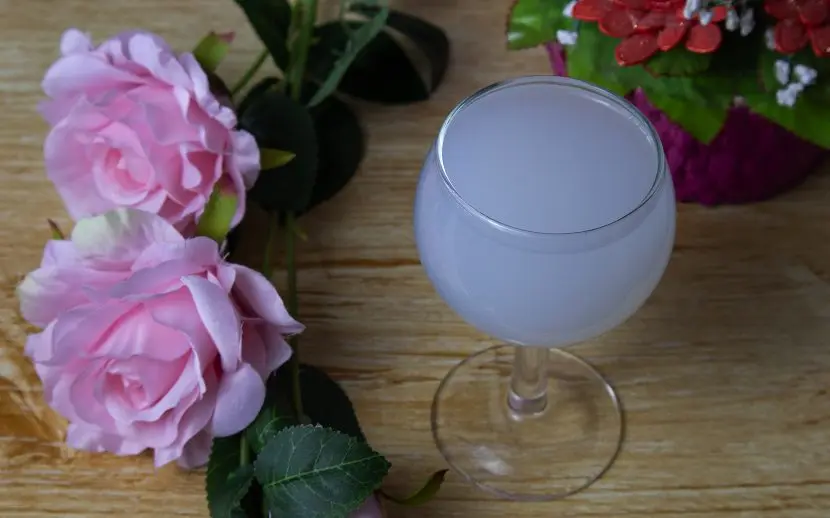 Homemade lychee wine