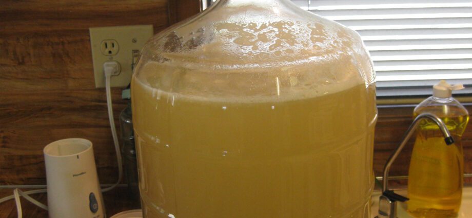 Homemade mead in two right ways