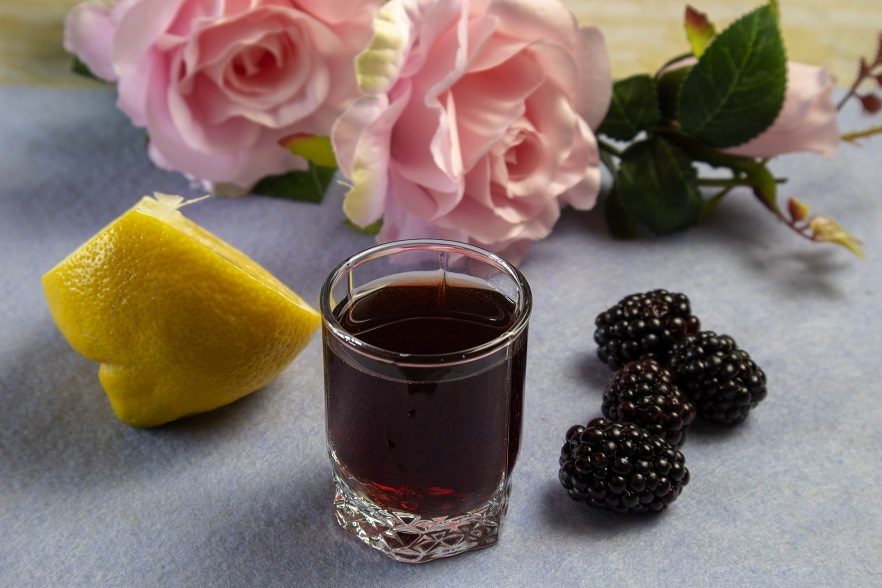 Homemade mulberry (mulberry) liqueurs &#8211; 4 successful recipes