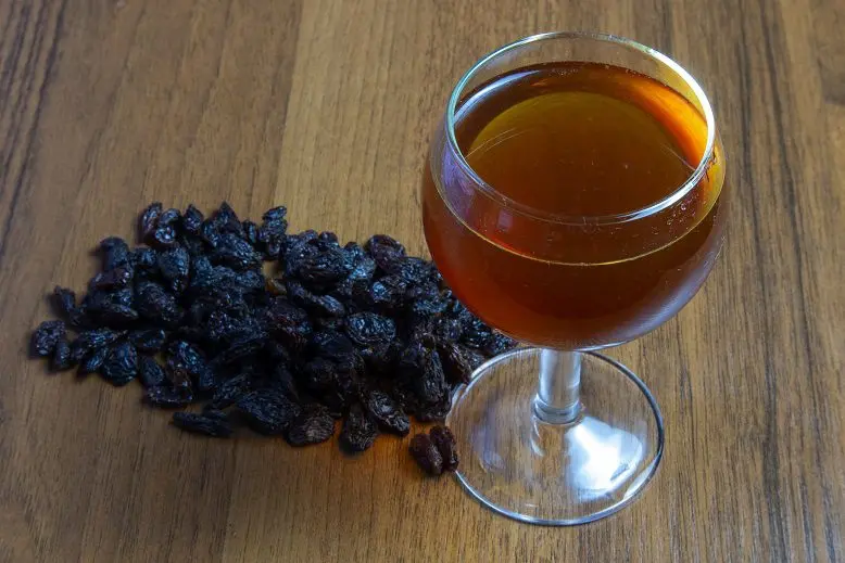 Homemade raisin wine