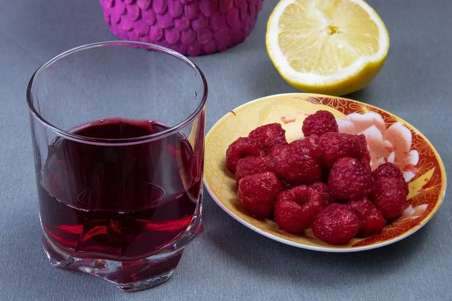 Homemade Raspberry Gin