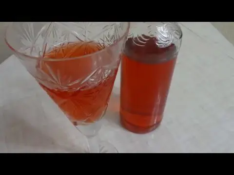 Homemade strawberry liqueurs with and without vodka