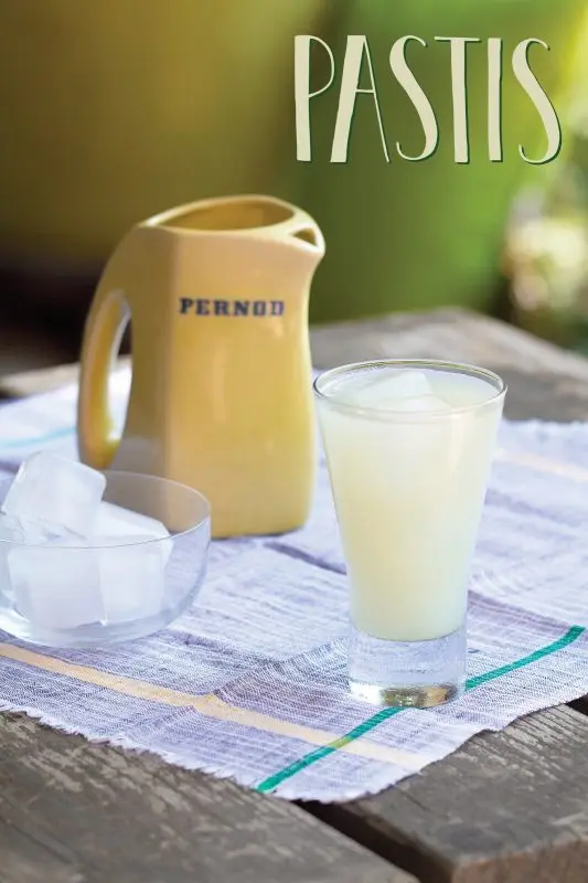 How and with what to drink pastis.