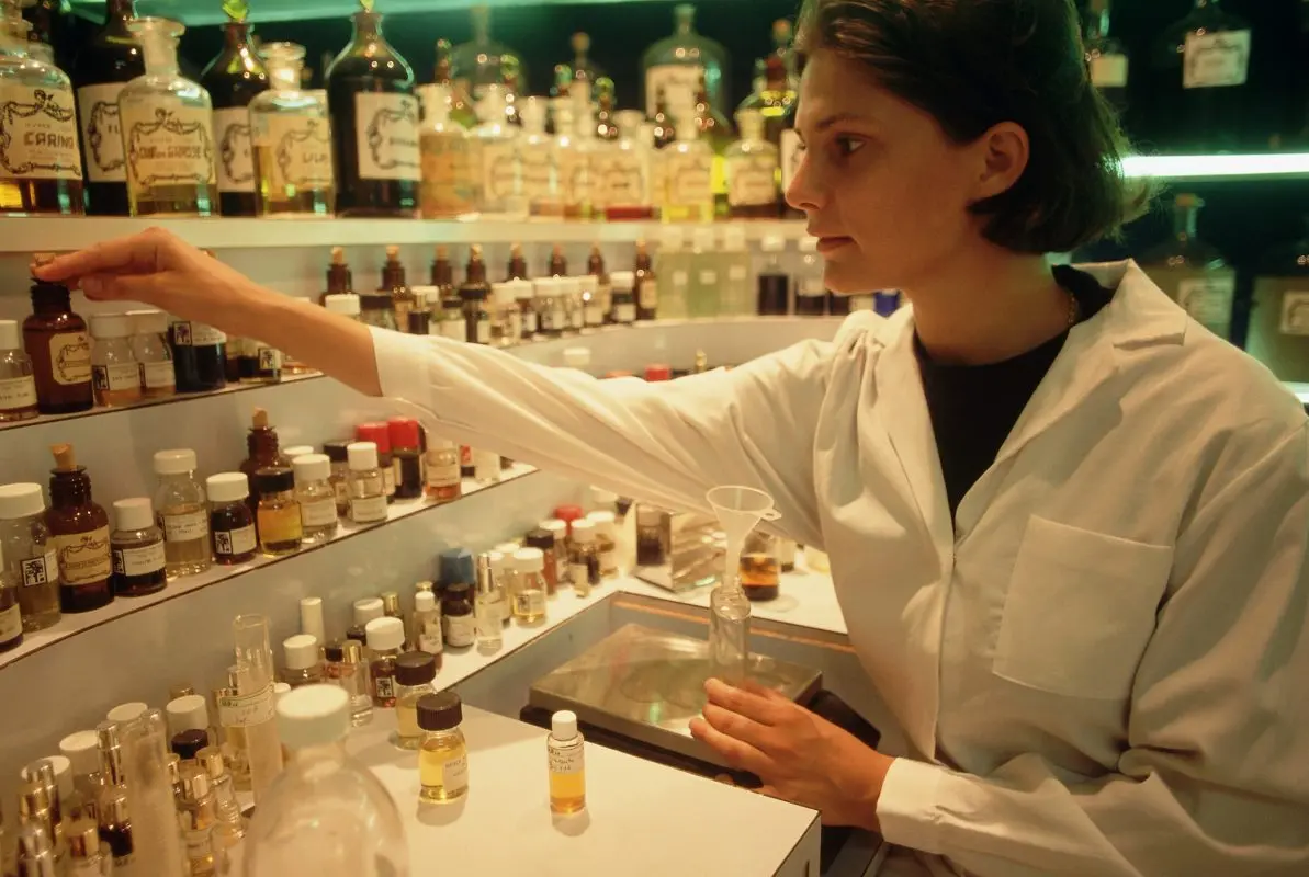 How do great perfumers work?