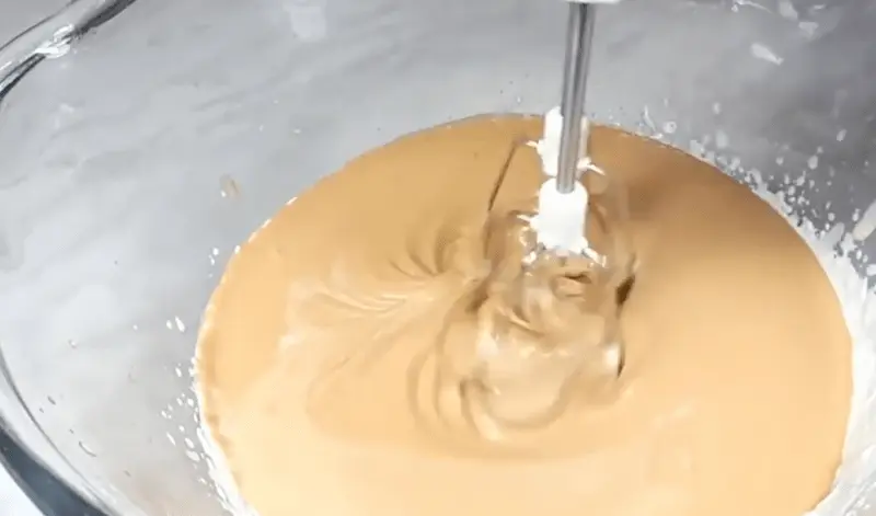 How I make cream liqueur a la Baileys at home: you need condensed milk, coffee and vodka