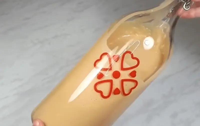 How I make cream liqueur a la Baileys at home: you need condensed milk, coffee and vodka