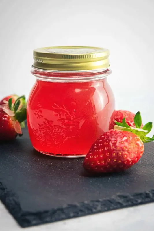 How I make homemade strawberry liqueur inspired by XUXU from Dutifree