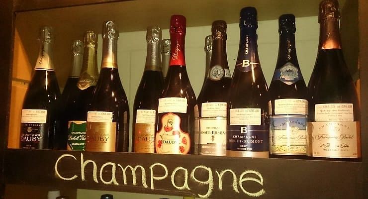 How to choose real champagne: 11 tips from a sommelier