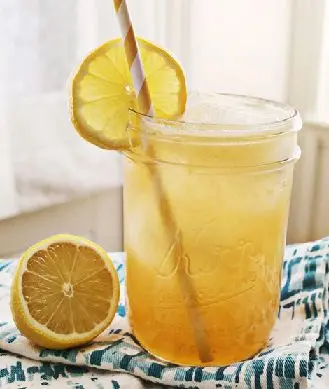 How to Drink Bourbon – American Whiskey from Kentucky