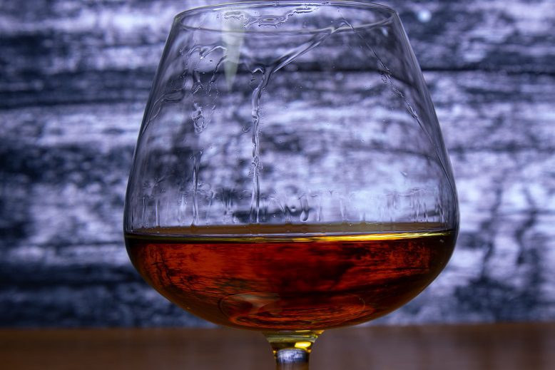 How to drink cognac