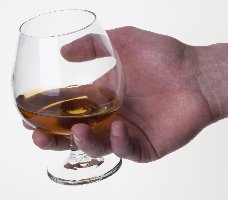 How to drink cognac