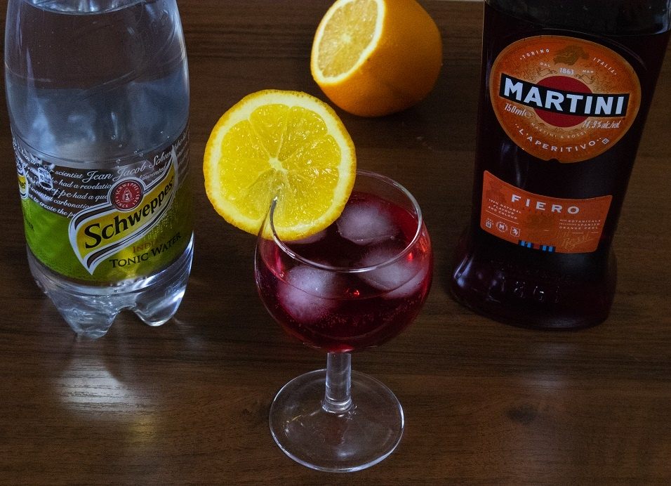 How to drink Martini Fiero &#8211; cocktails with tonic, champagne and juices