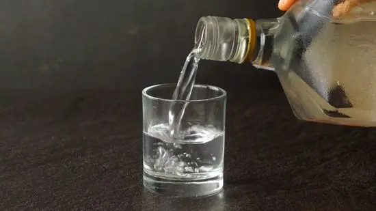 How to drink vodka correctly: tips and tricks