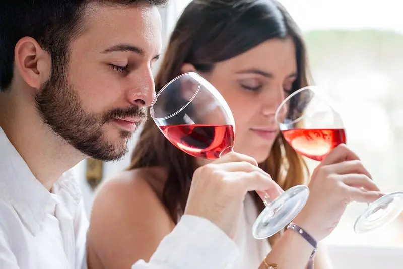 How to drink wine – 4 tips