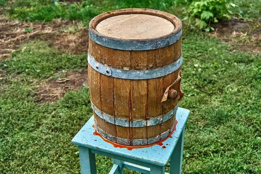 How to fix a leak in an oak barrel &#8211; 4 simple methods