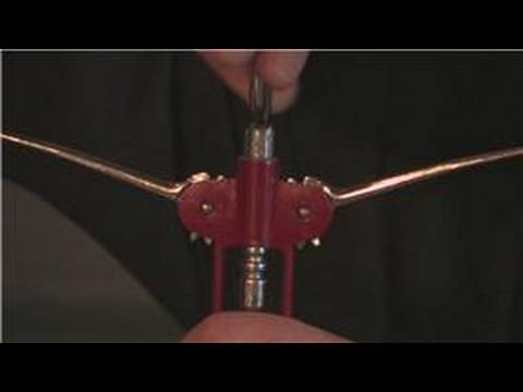 How to open a bottle of wine with a corkscrew - instructions and video