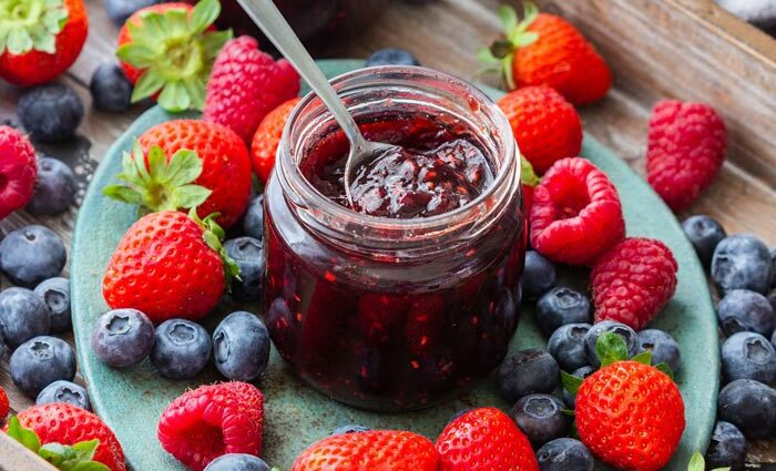 Instant Frozen Berries Pour