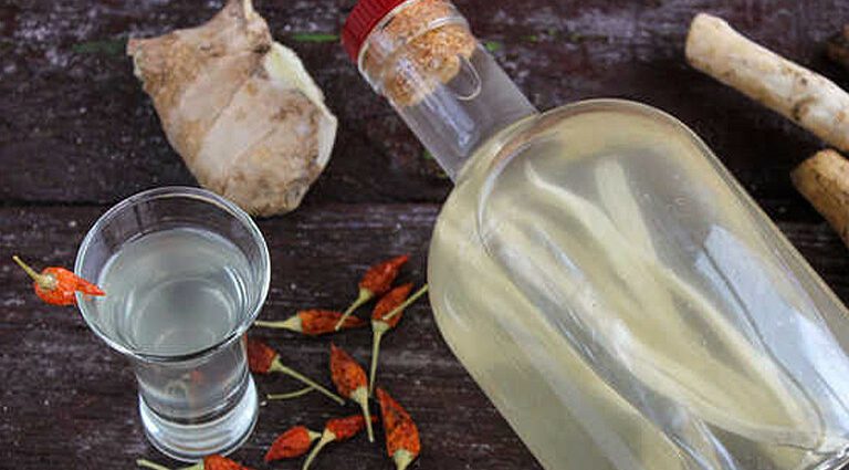 Khrenovukha (khrenovka) &#8211; 4 best horseradish tincture recipes