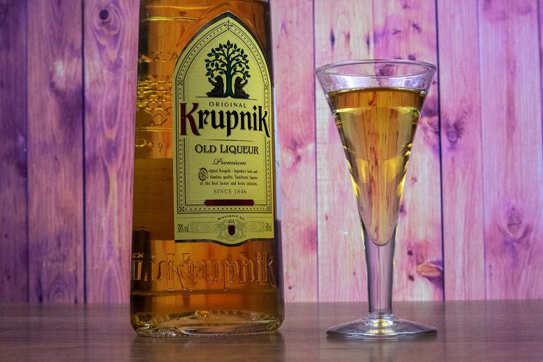 Krupnik &#8211; homemade honey liqueur