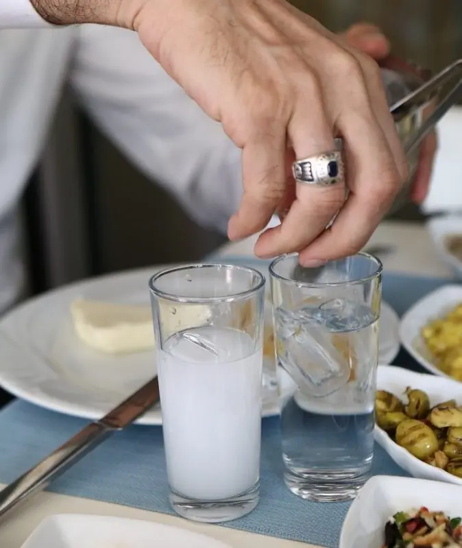 Ksarak (Ksarak) is a Lebanese analogue of sambuca