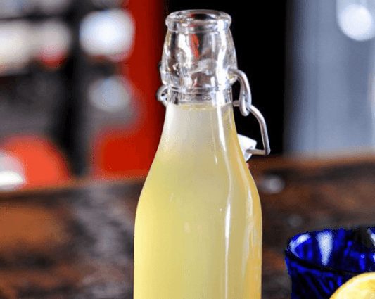 Lemon syrup: 3 recipes at home