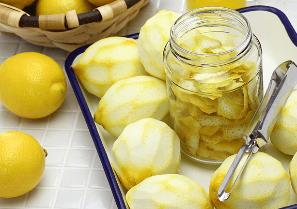 Limoncello &#8211; cooking Italian liqueur at home