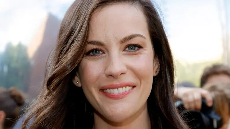 Liv Tyler: &#8220;Don&#8217;t give up on good manners!&#8221;