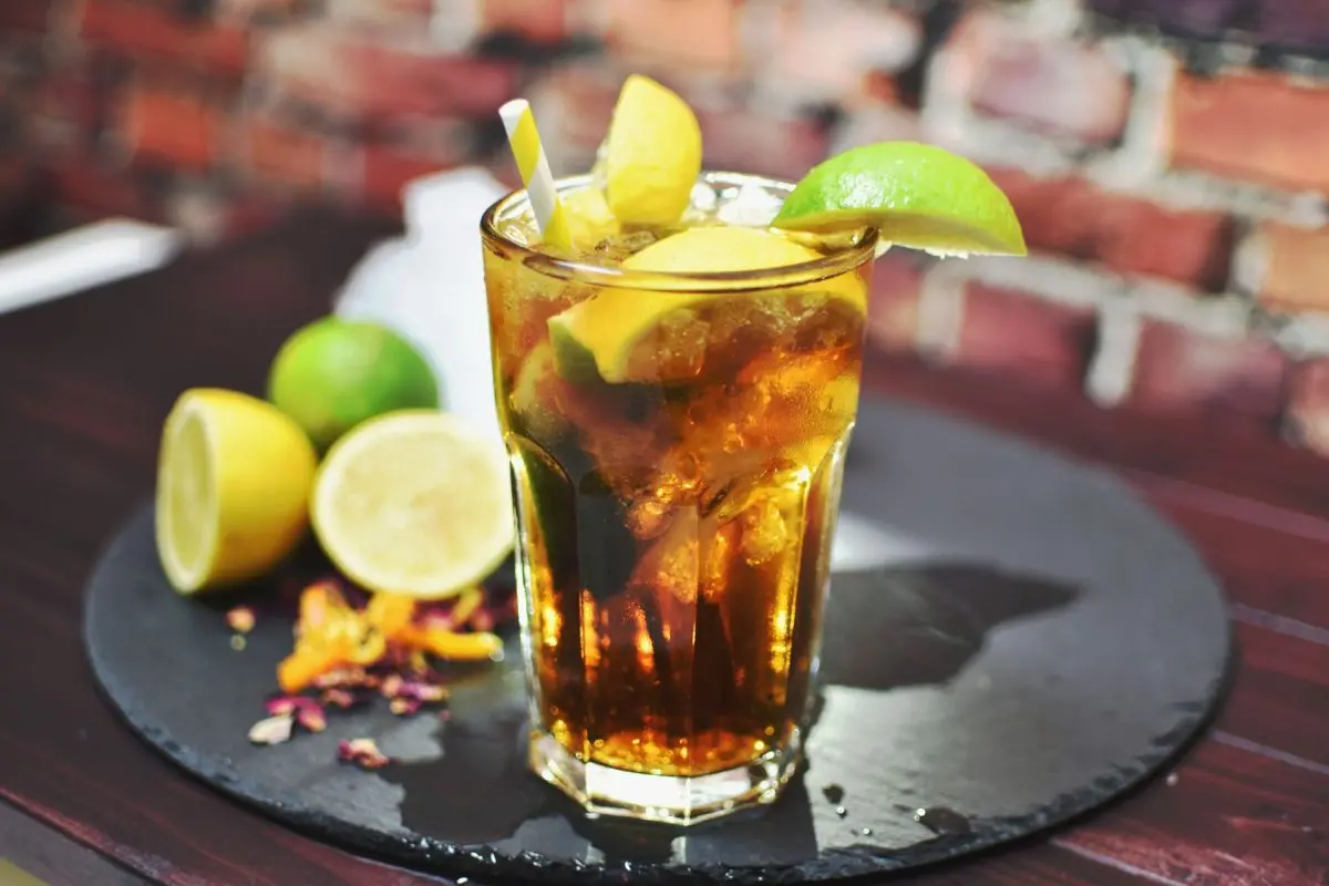 Long Island Iced Tea (Long Island Ice Tea) &#8211; very strong iced tea