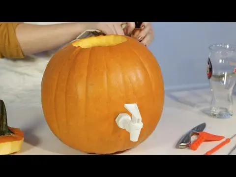 Making a pumpkin beer keg