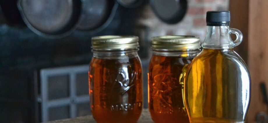 Maple Syrup: Homemade Recipe + Tips