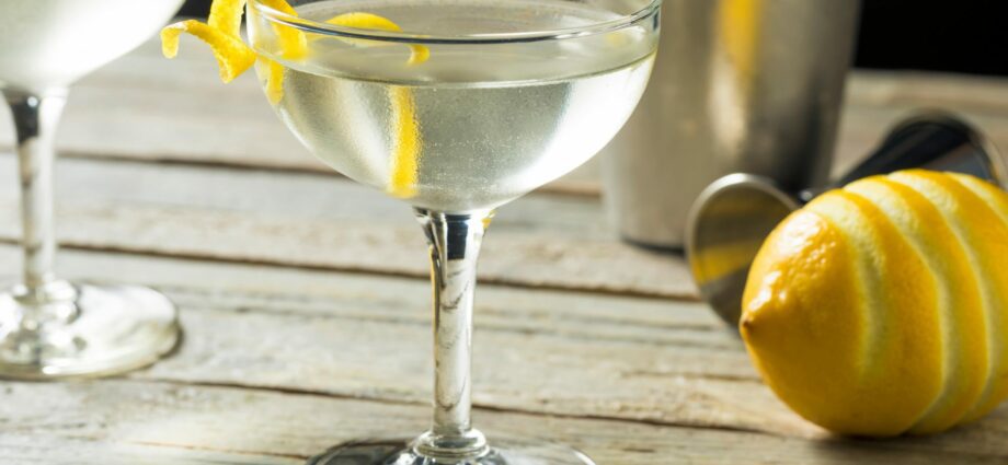 Martini Royale &#8211; a cocktail of movie stars and vermouth lovers