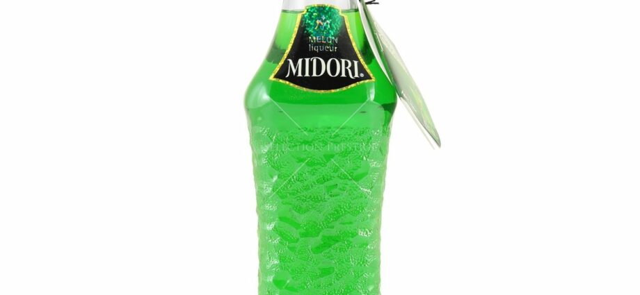 Midori: Melon Liqueur Review + 9 Cocktail Recipes