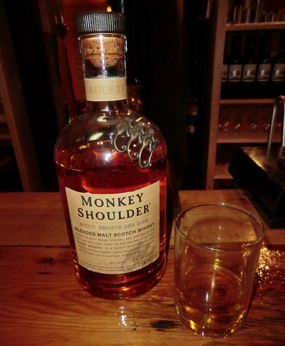 Monkey Shoulder (Monkey Shouder or Monkey Shoulder)