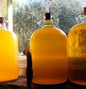 Moonshine from honey at home &#8211; proportions of mash, distillation