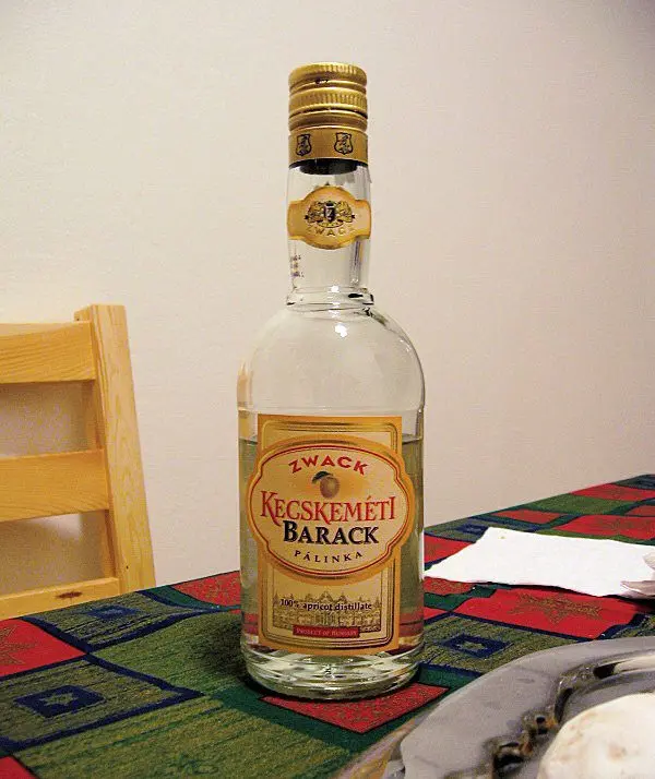 Palinka &#8211; Hungarian fruit vodka with national flavor