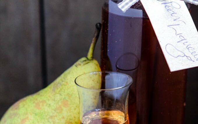 Pear liqueur recipe at home on vodka and alcohol