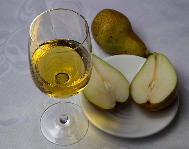 Pear wine at home