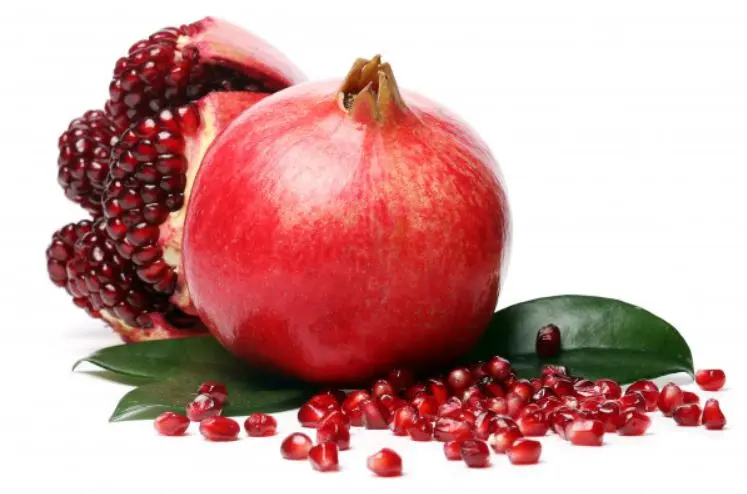 Pomegranate moonshine with and without sugar