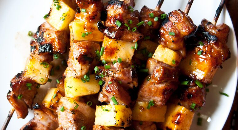 Pork skewers in beer